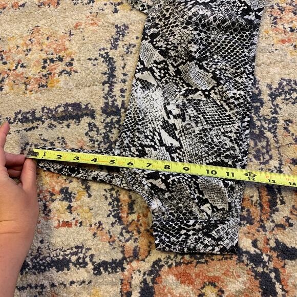 Time and Tru Snakeskin Print Bikini Top Swimwear Swim Size XL - Picture 4 of 5